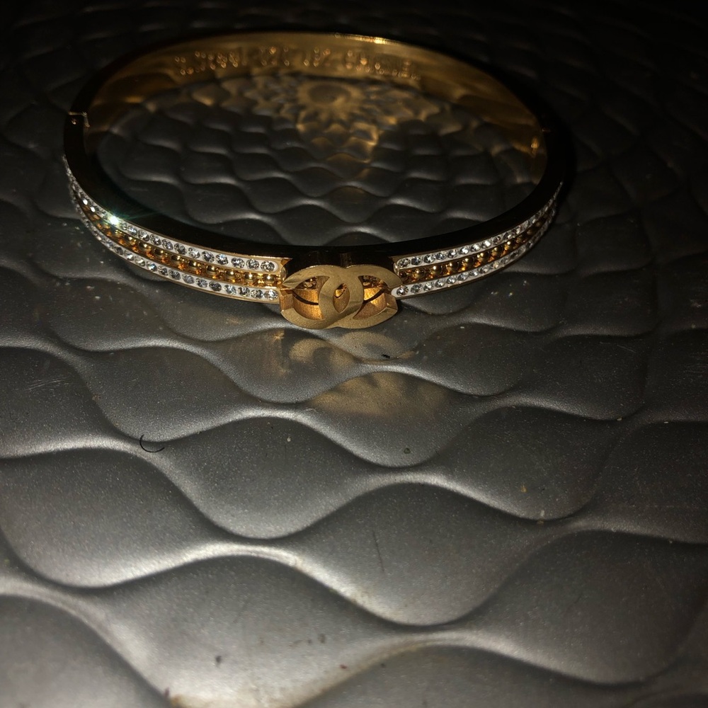 Elegant Silver Bracelet